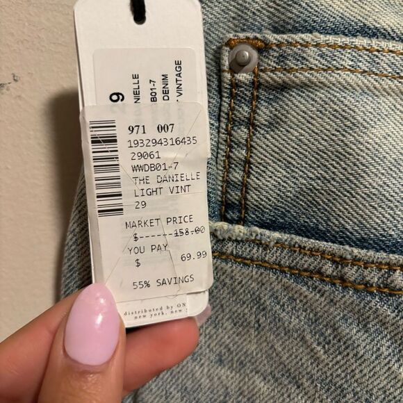 NWT WEWOREWHAT The Danielle High Rise Straight in Light Vintage- Size 29 - Picture 6 of 8